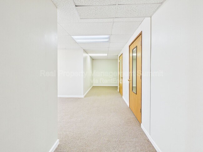 Building Photo - 2501 N Augusta St