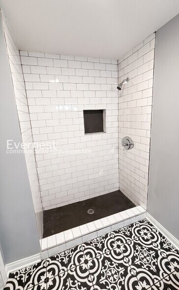 Building Photo - 2311 Fairleigh St