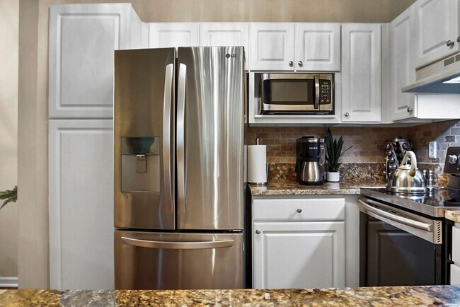 Kitchen Fridge/microwave/Coffee Pot - 60 Fenwick Hall Aly