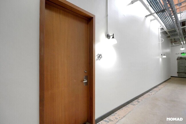 Building Photo - Spacious 1BR Loft in Atlanta near Ponce Ci...