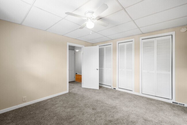 Building Photo - Gorgeous 2 bedroom in Pittsburgh available July 15!