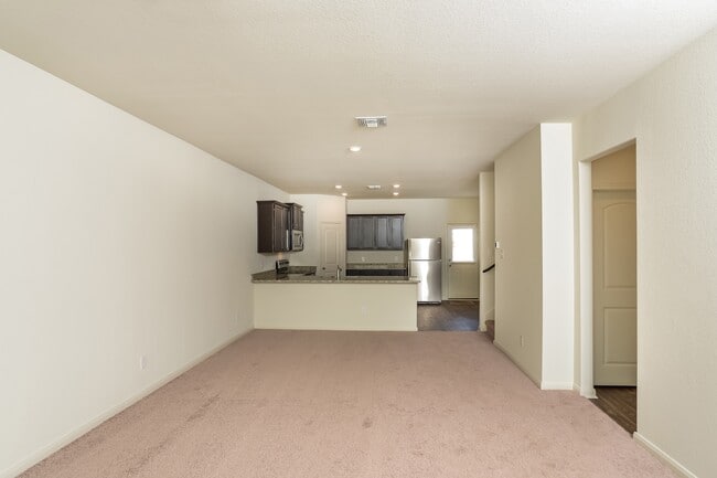 Building Photo - 7250 Lazy Cyn