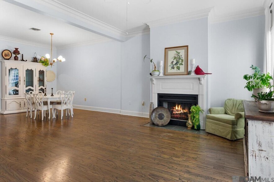 Building Photo - 7962 Wrenwood Blvd