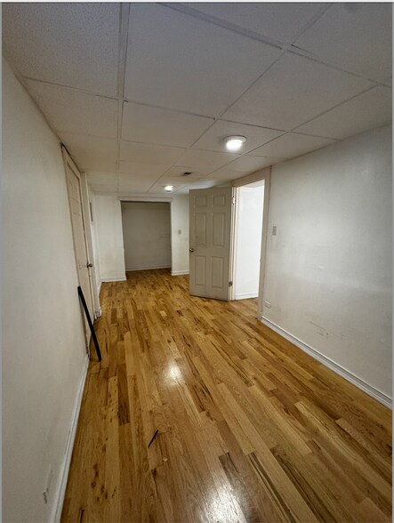 Building Photo - 3248 W 25th St