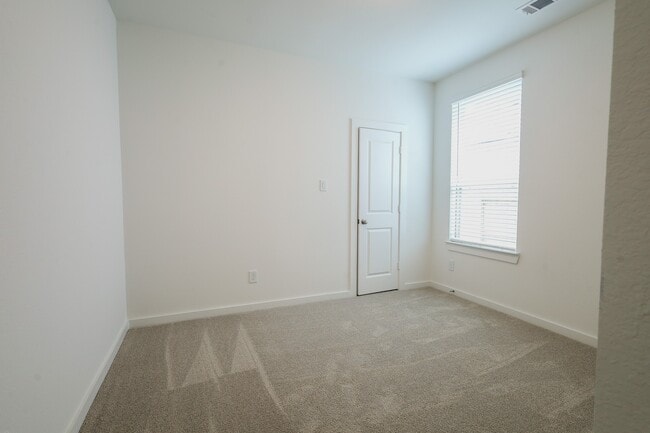 Building Photo - 5043 Henry Merritt St