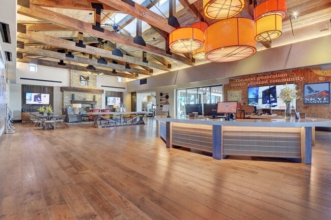 Building Photo - Stunning 3 Bedroom in Skye Canyon Master P...