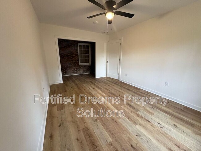 Building Photo - 431 Peeden Dr