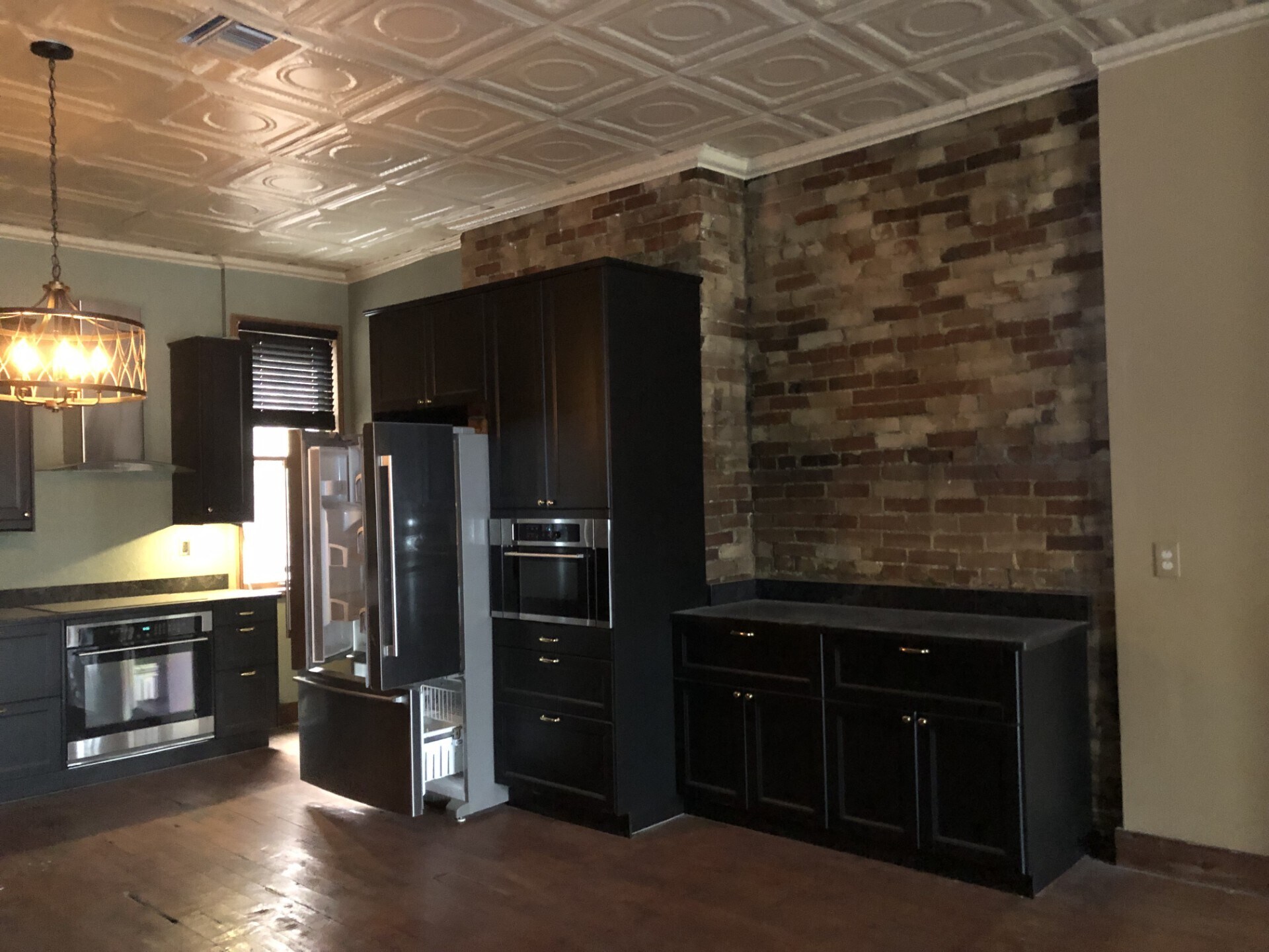 Building Photo - 2222 E Carson St