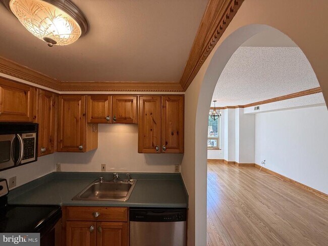 Building Photo - 2727 M St NW