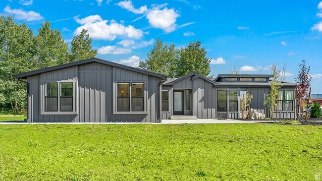 Building Photo - 4736 E 2650 N