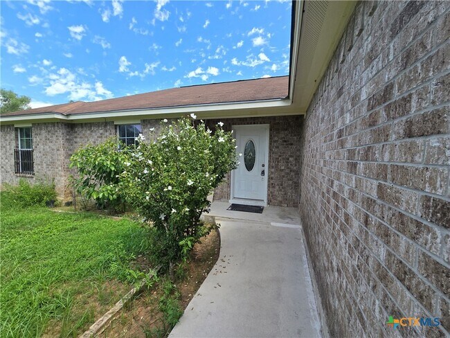 Building Photo - 761 Sheffield Rd