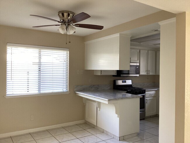 Building Photo - 4114 W Regency Ave