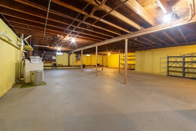 Building Photo - 88 Sutherland Rd
