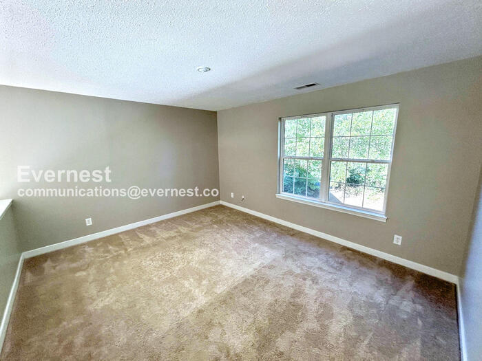 Building Photo - 4610 Twin Hickory Lake Dr