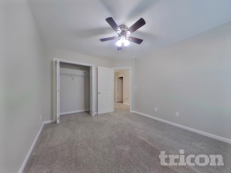 Building Photo - 209 Autumn Stroll Ct