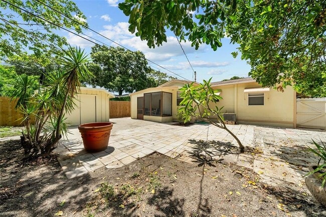 Building Photo - 4053 41st Ave N