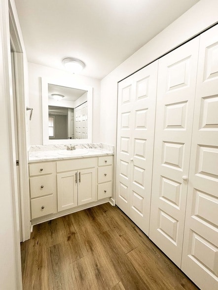 Building Photo - 2421 Madison St