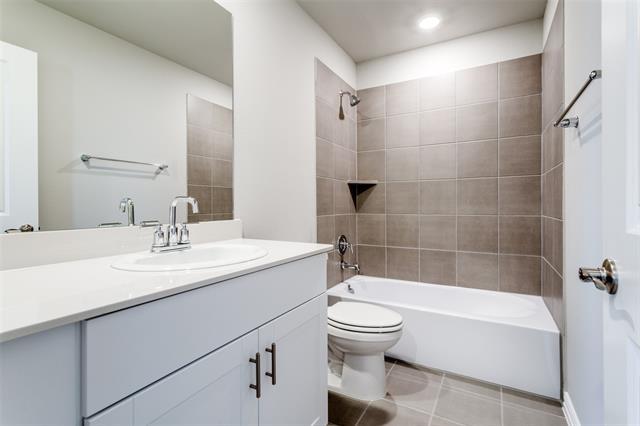 Building Photo - 708 McKenna Dr