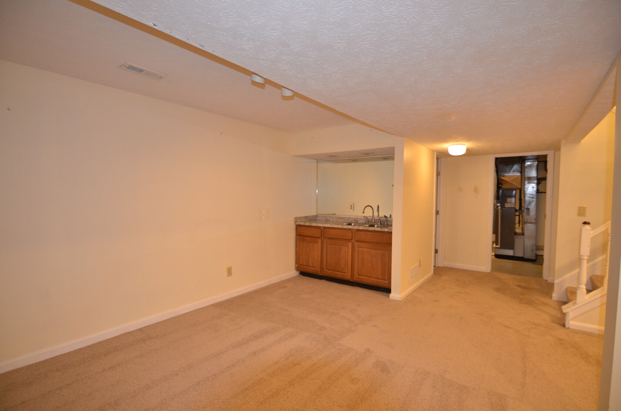 Building Photo - 6355 Corbly Rd