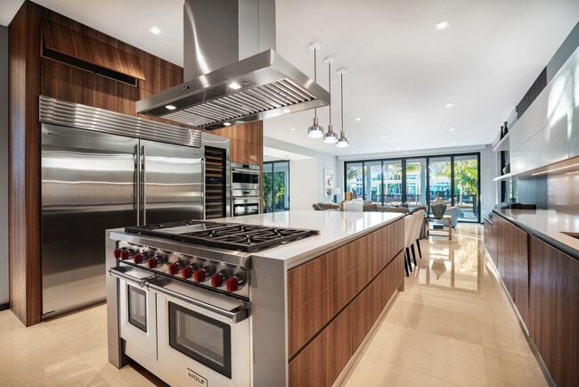 Floorplan - Luxury Listings