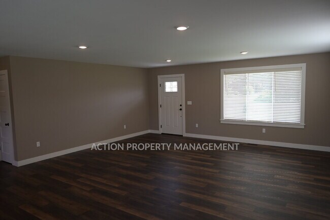 Building Photo - 2 bed + office, 2 bath home in Sequim