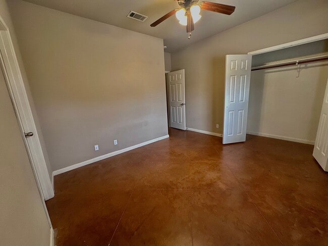 Building Photo - Charming 4/3 House Near Baylor!