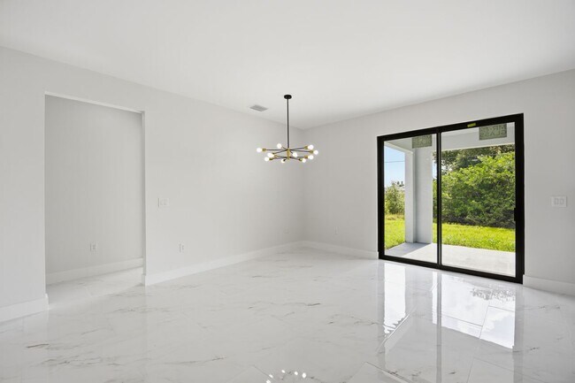 Building Photo - 1299 Barton Ave