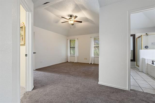 Building Photo - 1017 Micarta Dr