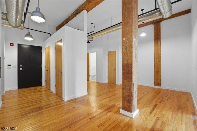 Building Photo - 475 S Jefferson St