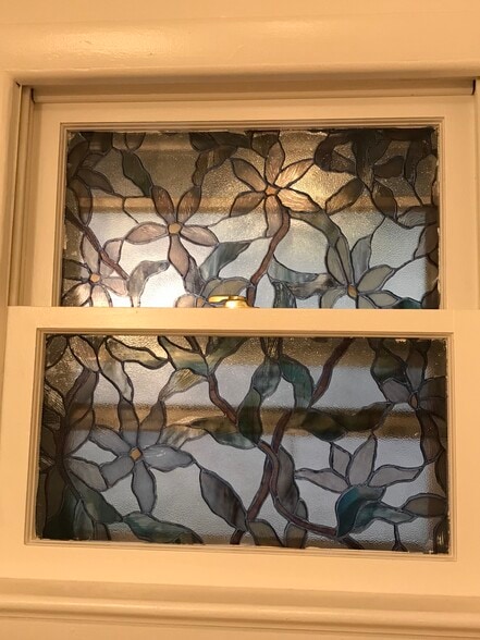 Window covering in Main Bathroom - 172 Cross Park Dr