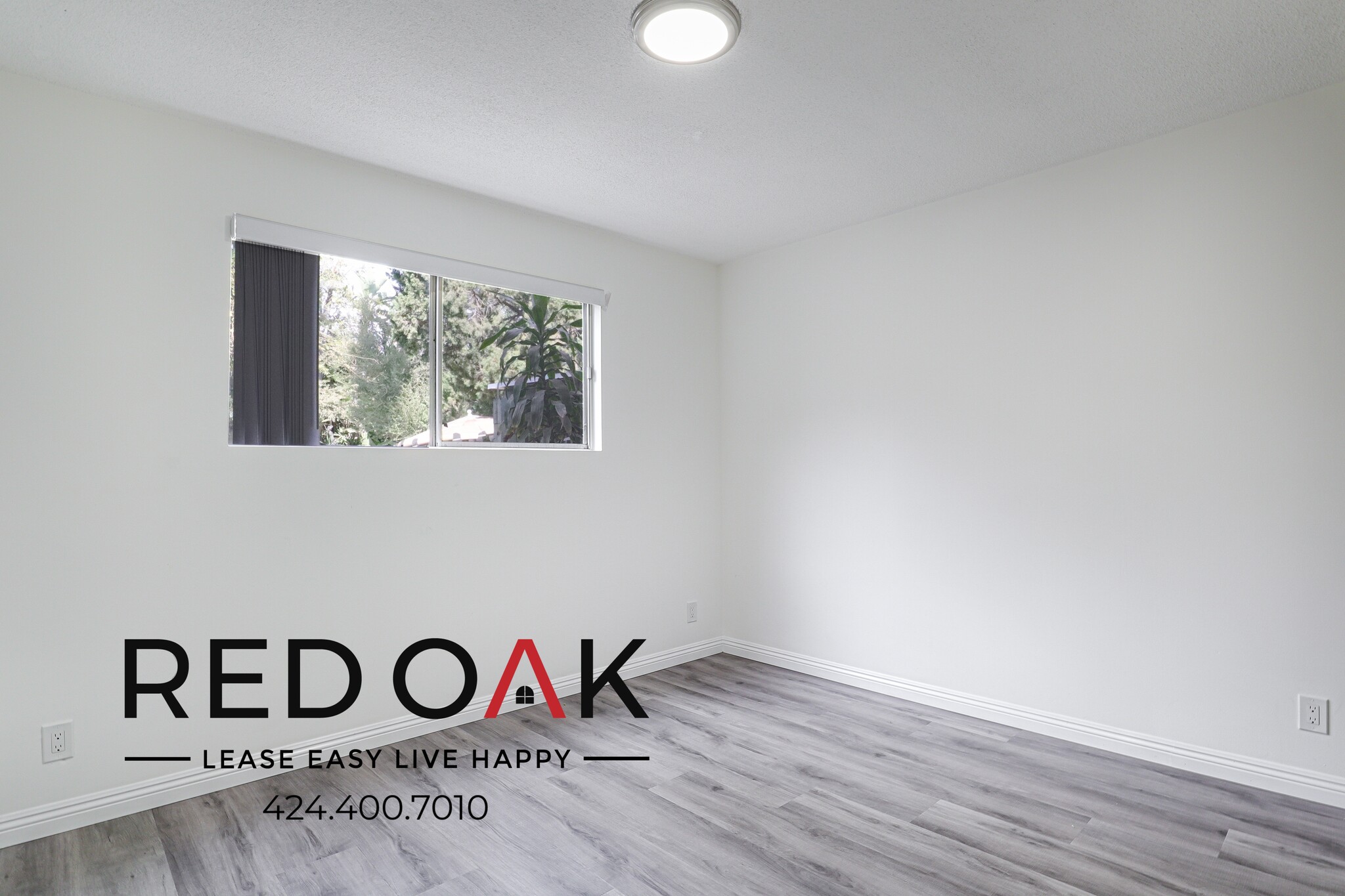 Building Photo - 12737 Moorpark St