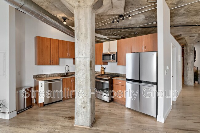 Building Photo - 2500 Walnut St
