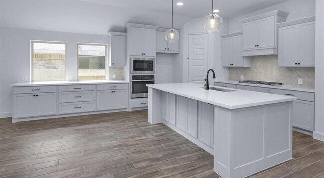 Building Photo - 535 Oakview Bend Dr