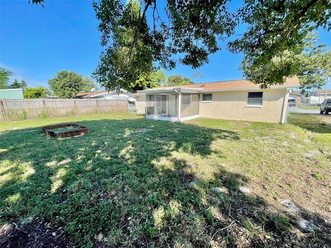Building Photo - 5814 1st Ave