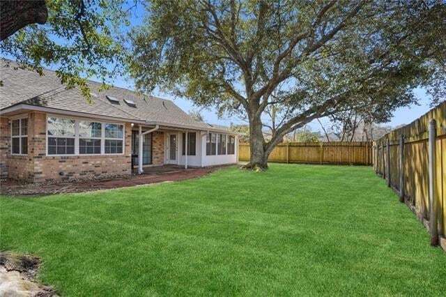 Building Photo - 111 Oakmont Dr