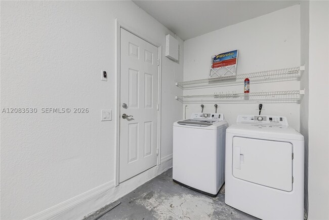Building Photo - 1509 Canary Island Dr