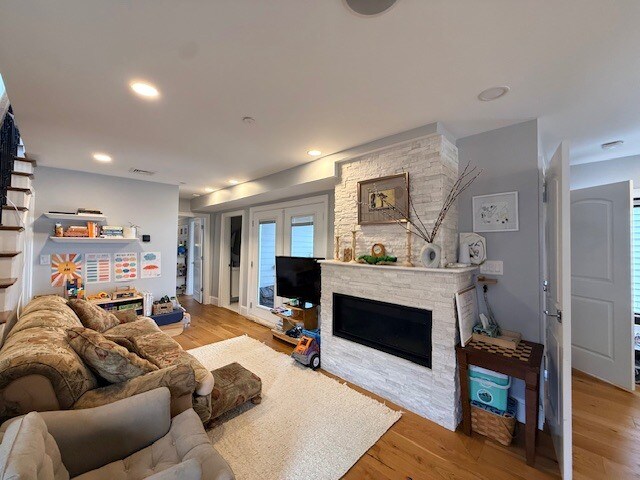 Building Photo - 3 Village St