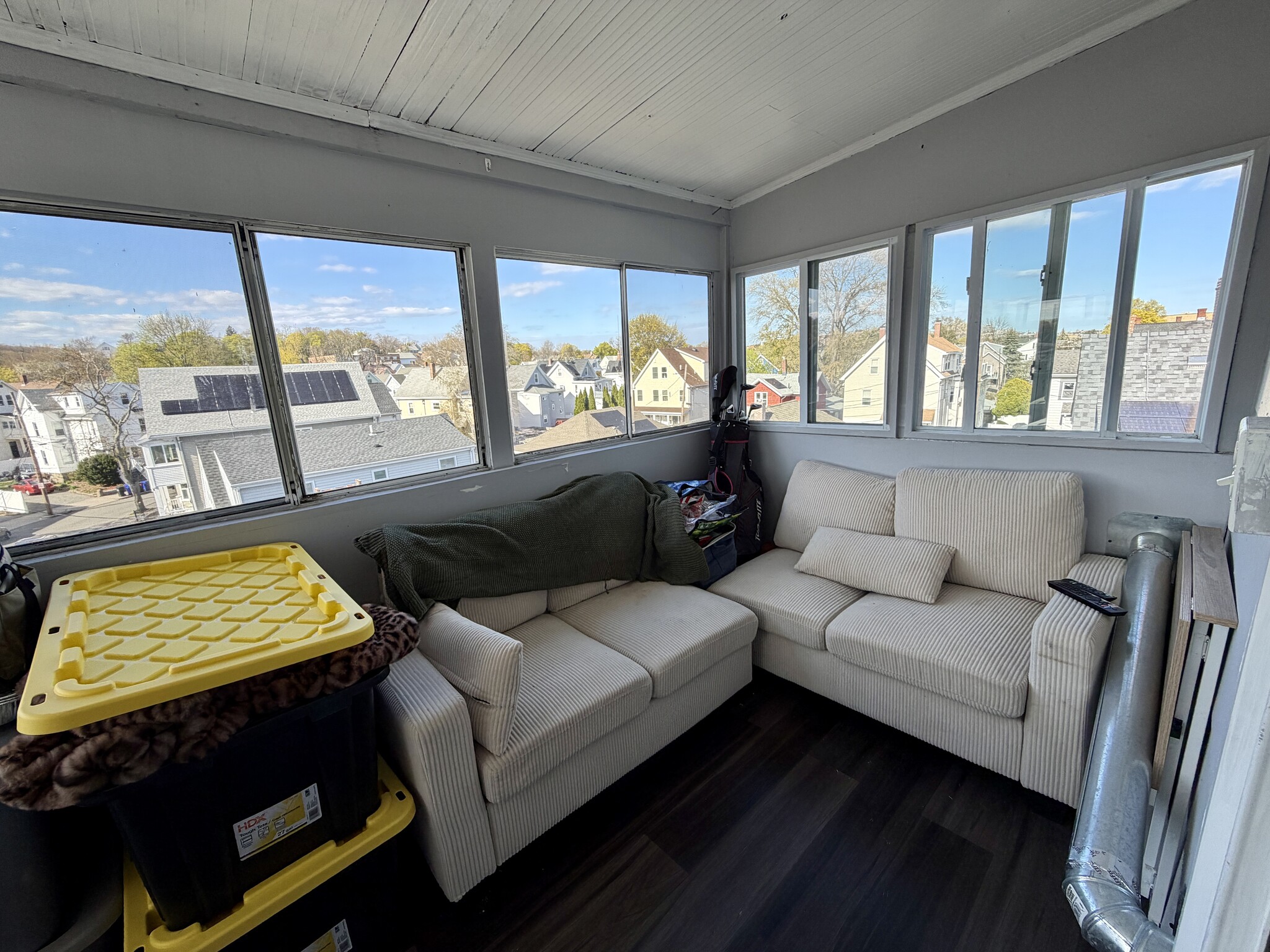 Building Photo - 407 Charles St