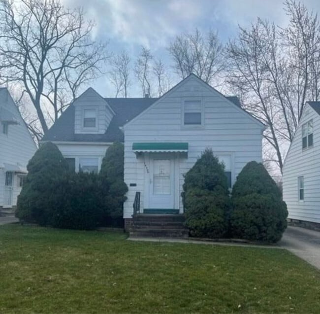 Primary Photo - 14320 Brunswick Ave