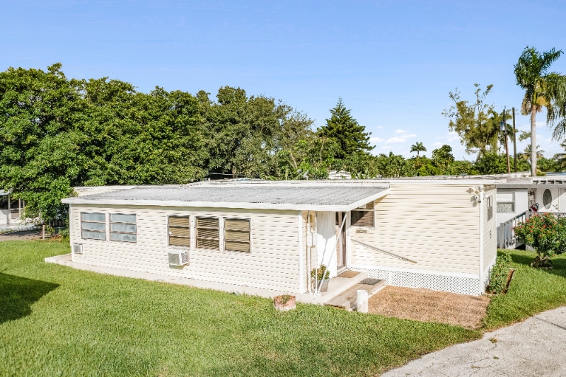 Building Photo - 4732 SW 46th Ln