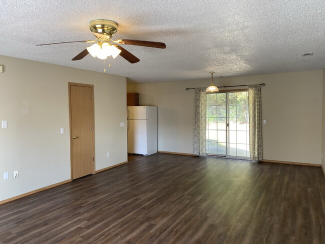 Building Photo - 3044 W Marigold Dr