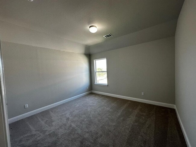 Building Photo - 109 Riverhill Dr