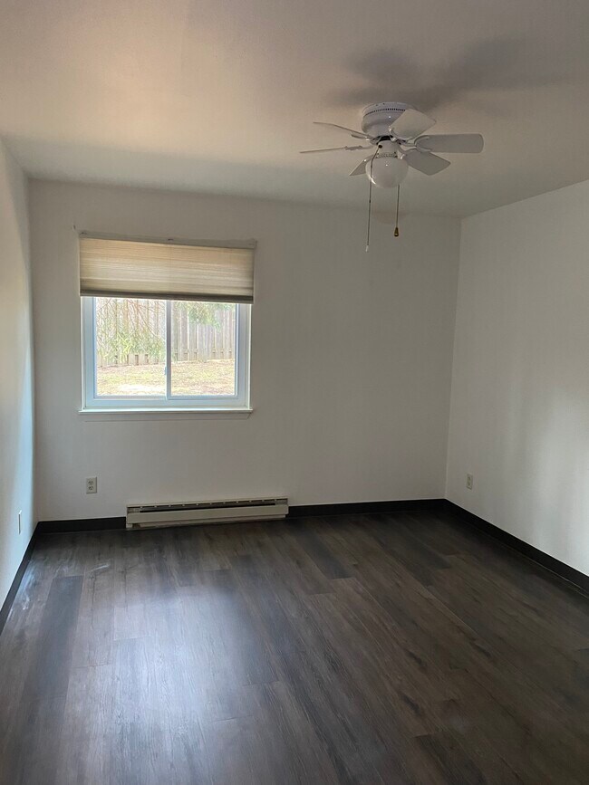 Second bedroom - 204 Ski Ct