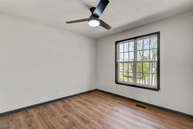 Building Photo - 928 S Willhaven Dr