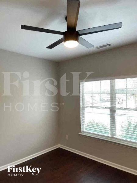 Building Photo - 1980 Township Dr