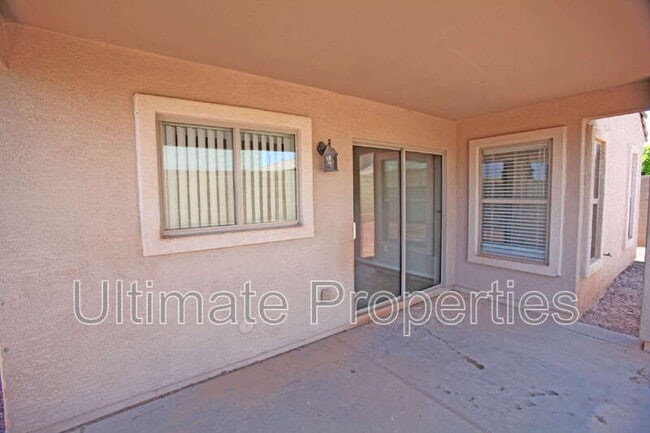 Building Photo - 21532 W Durango St
