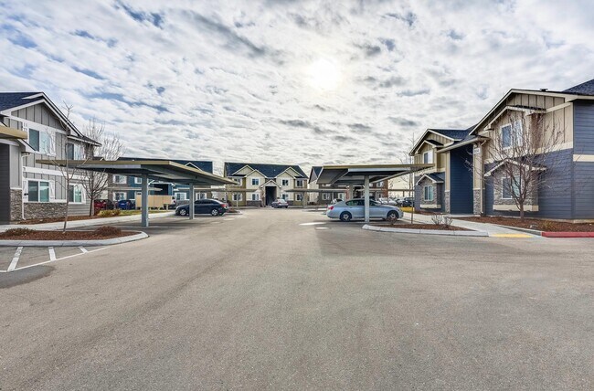 Building Photo - 872 N Maple Grove Rd