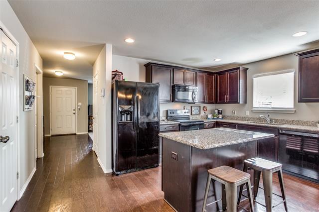 Building Photo - 3001 Pinyon Pl