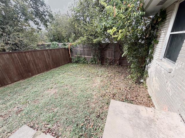 Building Photo - 1001 W Cole St