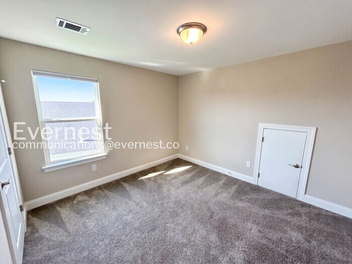 Building Photo - 1214 Bridgett Wy